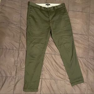 Banana Republic, Fulton Skinny Rapid Movement Chino Pants, Caper Green, 33W 30L